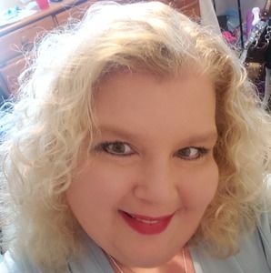 Meet your Posher, Tamela